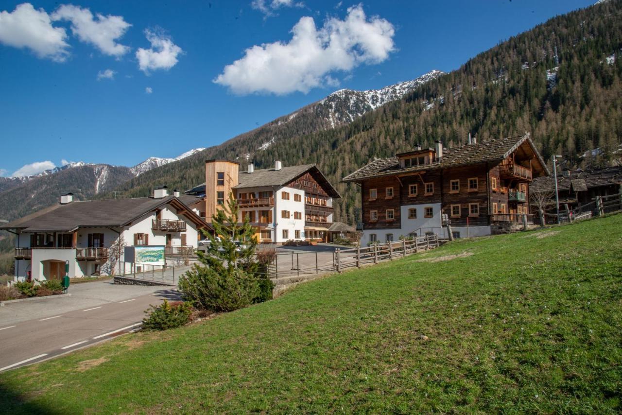 Hotel Ultnerhof St. Gertraud im Ultental Exterior foto